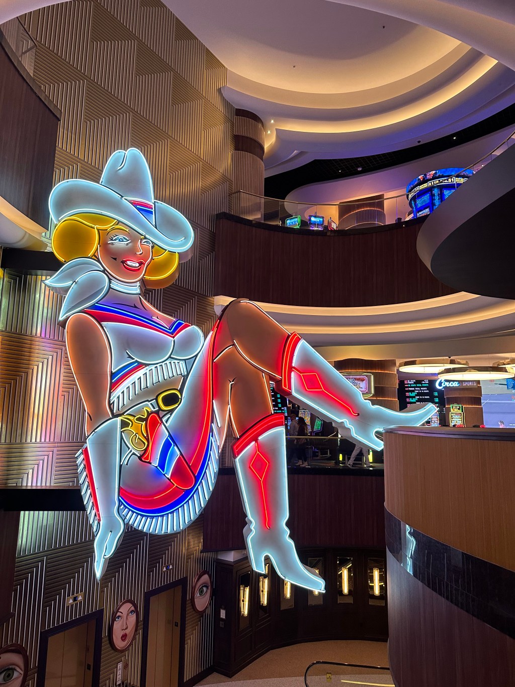 Vegas Pt 1: Partying & Gambling